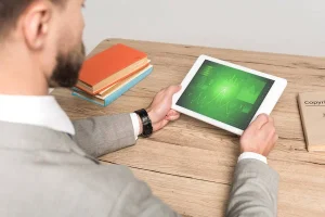 Kriptovaliutų laikymas: ką pasirinkti – piniginė ar platforma?