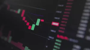 Kriptovaliutos ir finansinis savarankiškumas: kaip tai susiję?