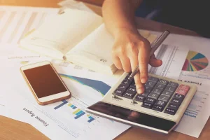 Kaip kalbėtis apie pinigus šeimoje ir išvengti konfliktų